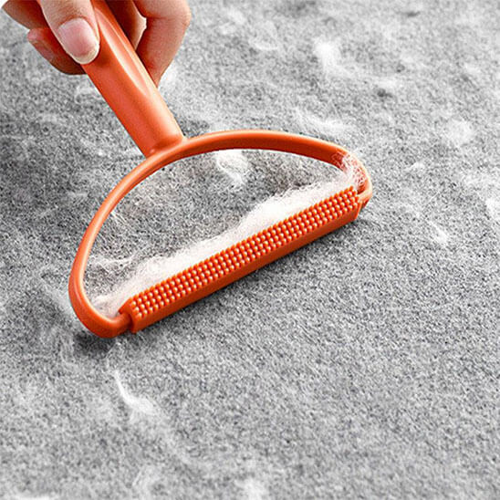 brosse anti poil moquette grise laine