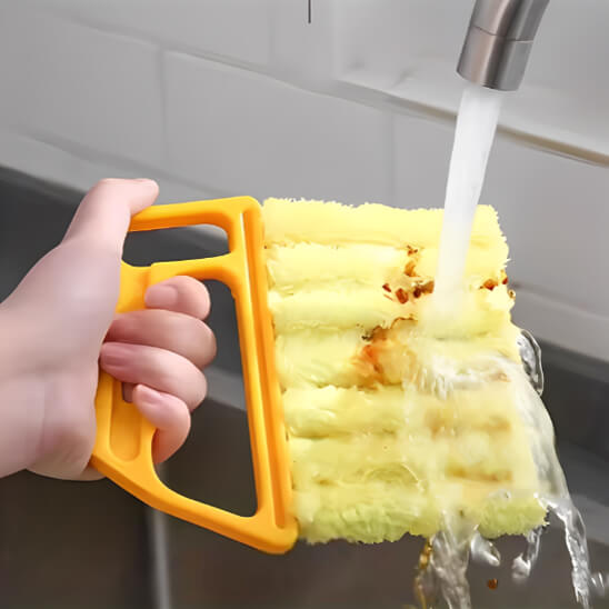 brosse de nettoyage jaune entretien eau robinet