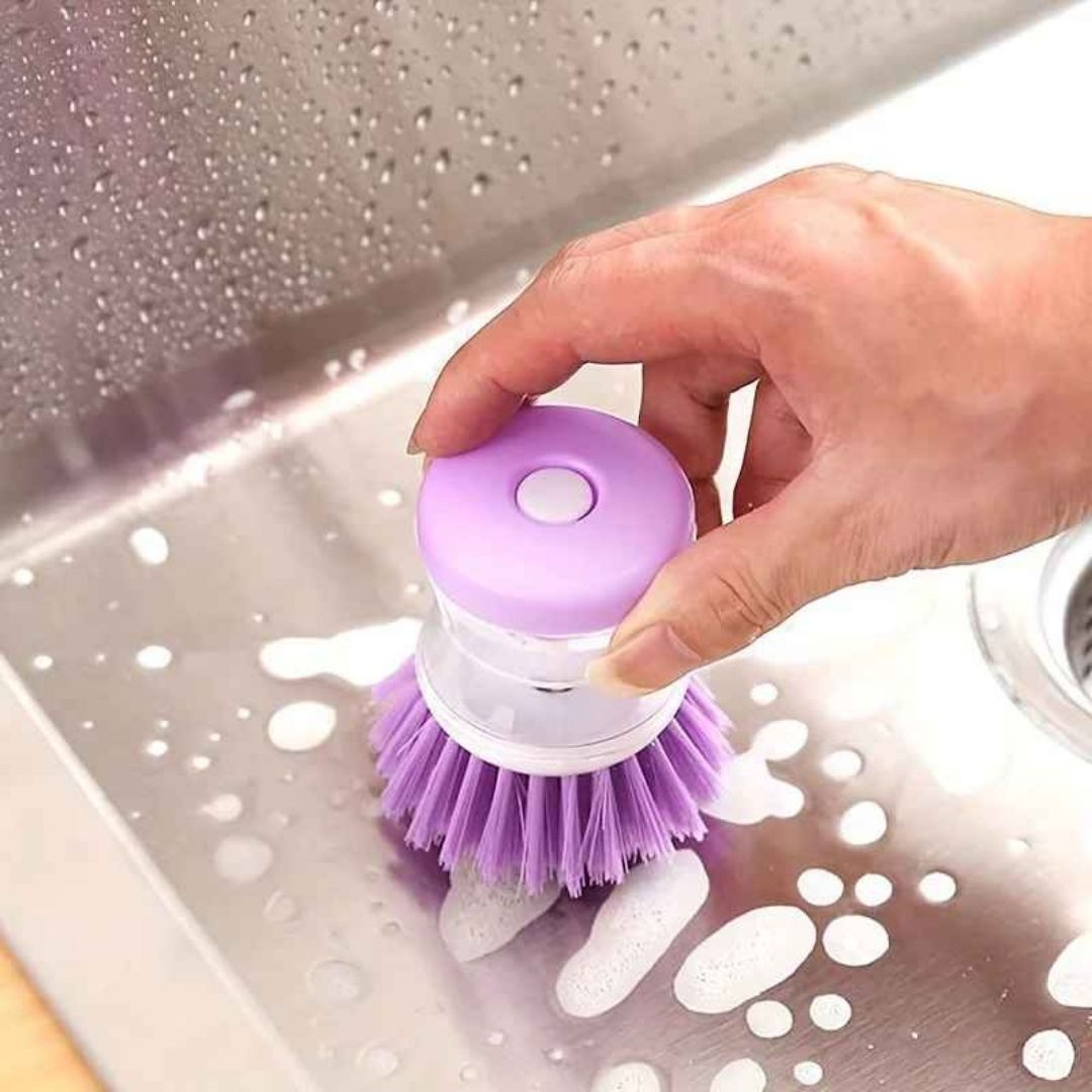 brosse vaisselle violette nettoyage plaque