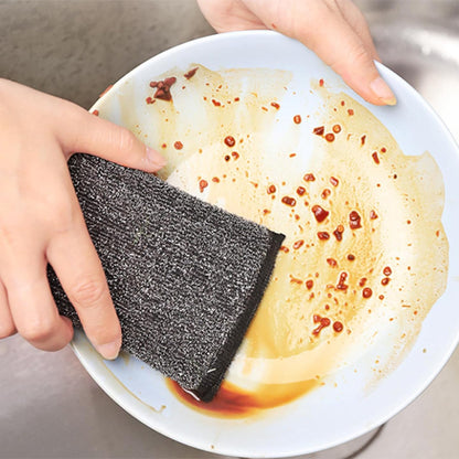 eponge lavable noire nettoyage assiette