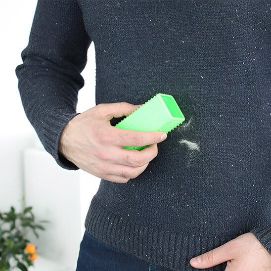 pull over brosse anti poil verte silicone