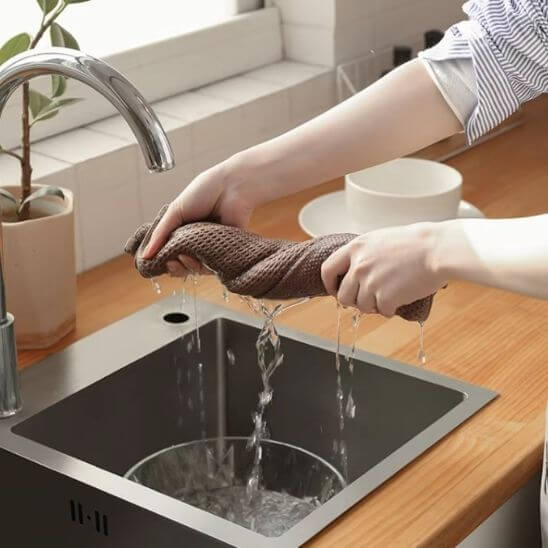 torchons de cuisine marron essorage